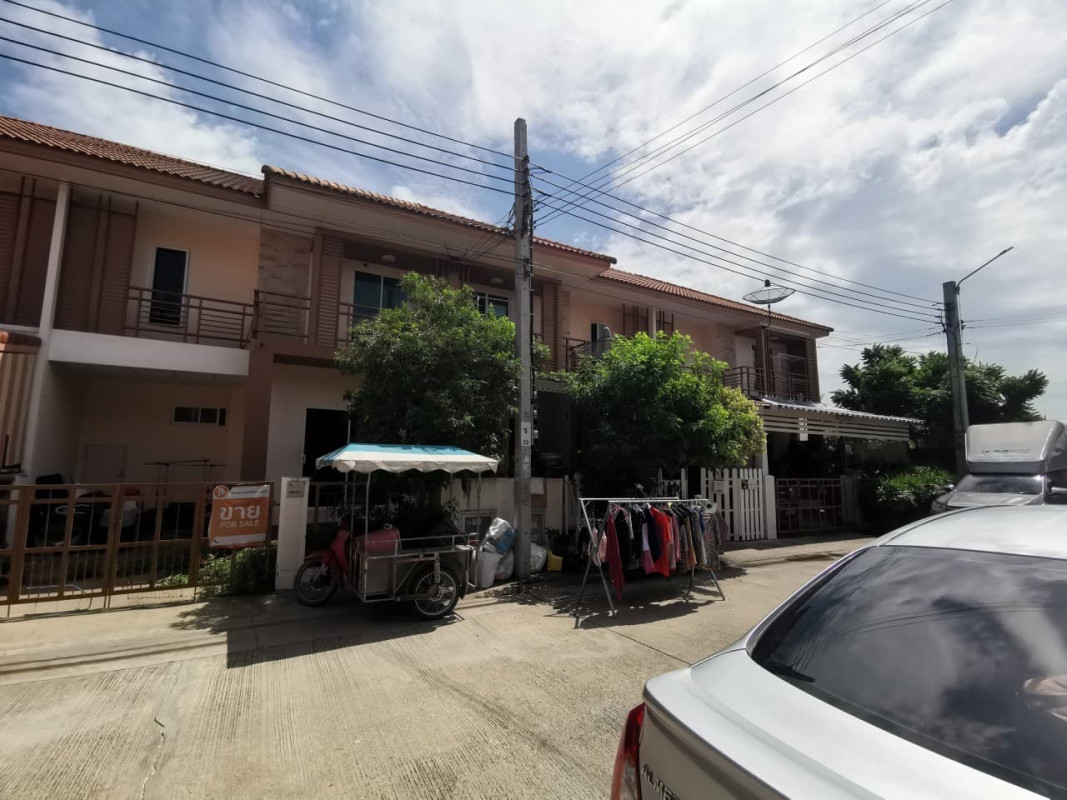 ทาวน์เฮ้าส์ ไอลีฟ ทาวน์ 1 ประชาอุทิศ 90(ซอย9) สมุทรปราการ พระสมุทรเจดีย์ บ้านคลองสวน 2000000