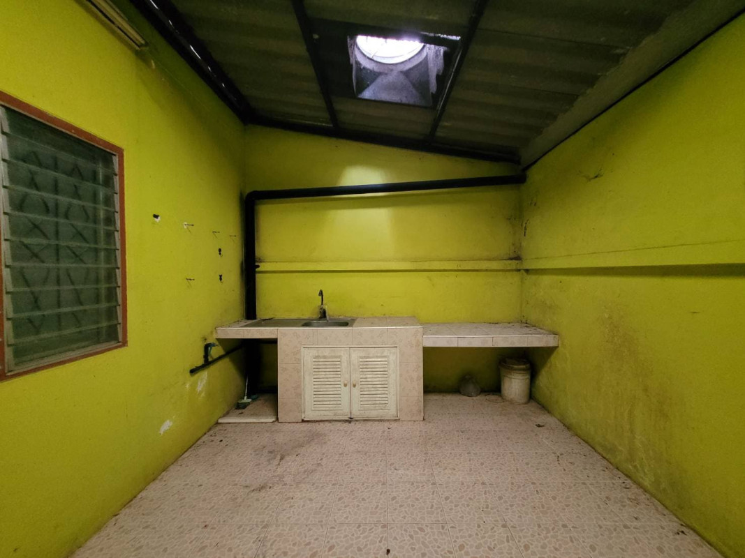 ทาวน์เฮ้าส์ วโรชา 4 สมุทรปราการ บางเสาธง บางเสาธง 1350000