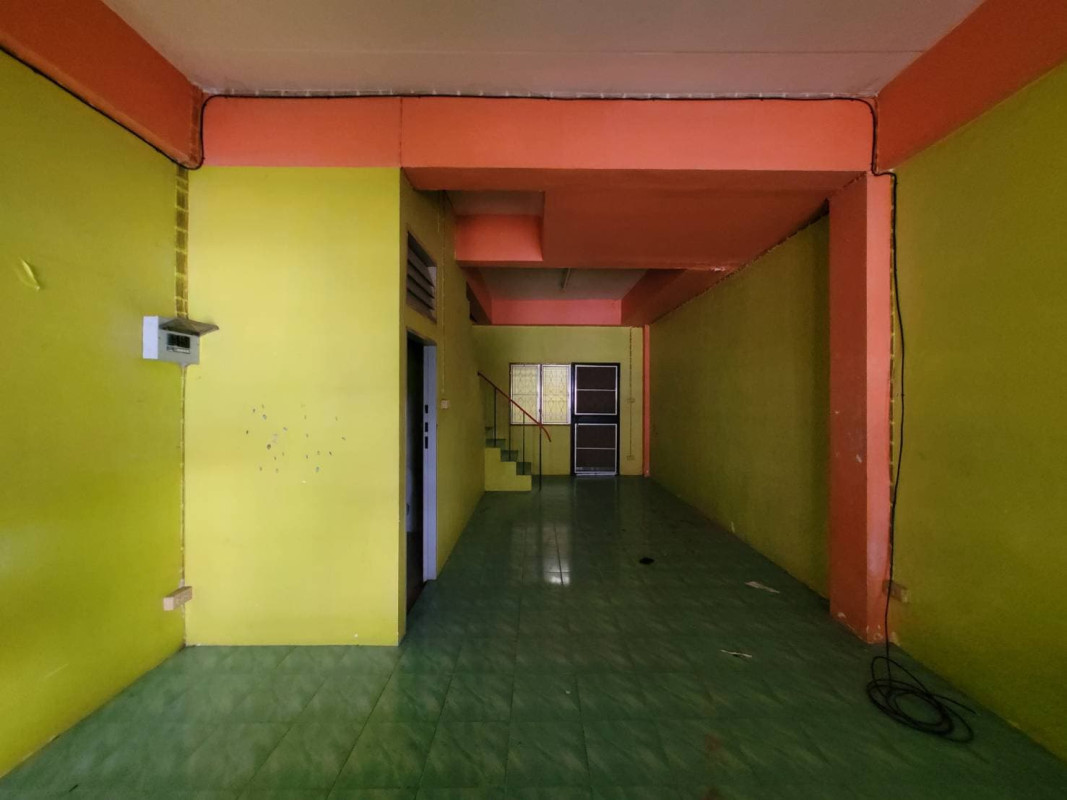 ทาวน์เฮ้าส์ วโรชา 4 สมุทรปราการ บางเสาธง บางเสาธง 1350000