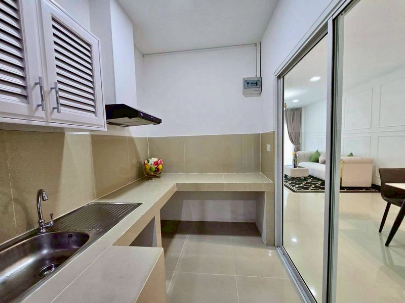 ทาวน์เฮ้าส์ ชลบุรี บางละมุง บางละมุง 2690000