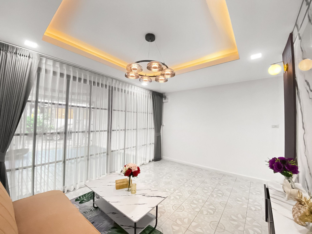 ทาวน์เฮ้าส์ ชลบุรี บางละมุง บางละมุง 1890000