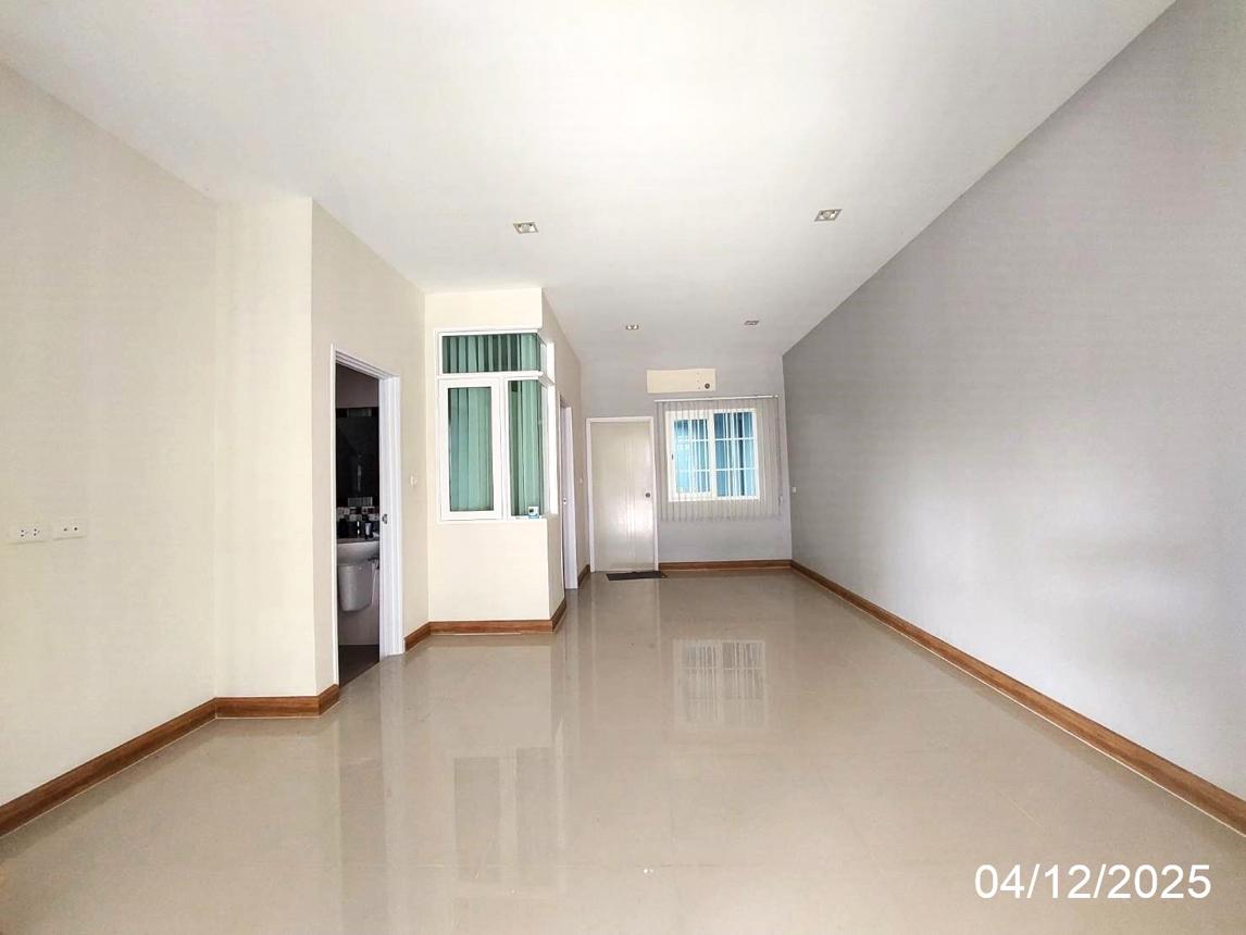 ทาวน์เฮ้าส์ โกลเด้นซิตี้ แจ้งวัฒนะ-เมืองทอง นนทบุรี ปากเกร็ด บ้านใหม่ 5000000