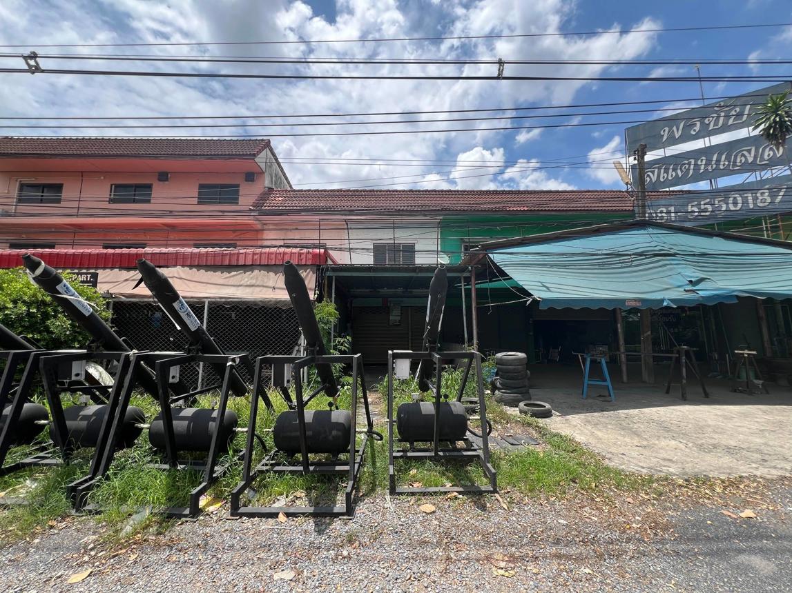 Commercial building Saraburi Chaloem Phra Kiat Huai Bong 1035000