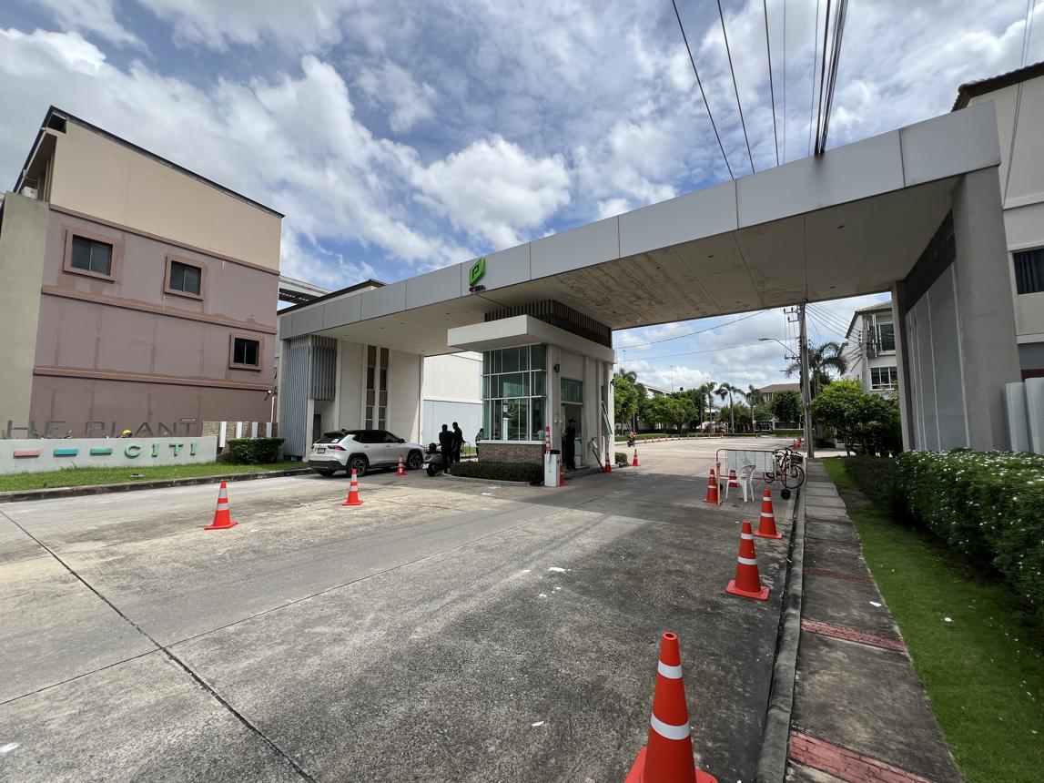 ทาวน์เฮ้าส์ เดอพเเพลนท์ ซิตี้ แจ้งวัฒนะ นนทบุรี ปากเกร็ด บางพูด 5400000