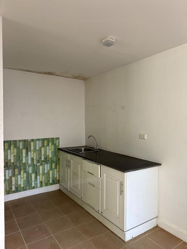 ทาวน์เฮ้าส์ ไฮท์ ลิฟวิ่ง 6 (HIGH LIVNG 6) ชลบุรี พานทอง หนองกะขะ 1800000