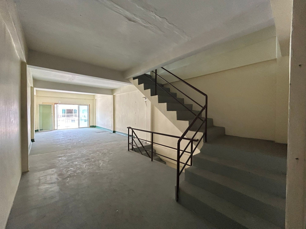 Commercial building Bangkok Bang Khun Thian Samae Dam 5000000