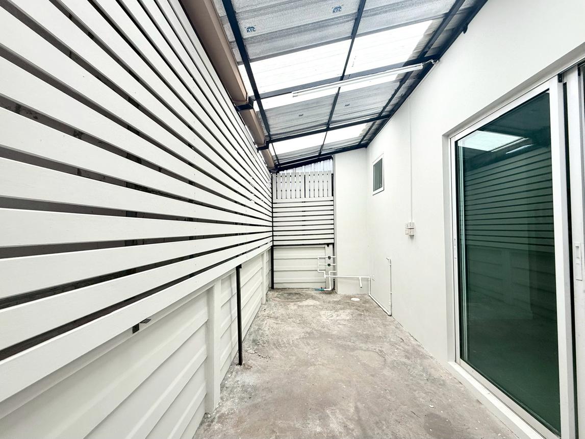 ทาวน์เฮ้าส์ เดอะคัลเลอร์ส พรีเมี่ยม วงแหวน-ราชพฤกษ์ นนทบุรี บางบัวทอง ละหาร 1800000