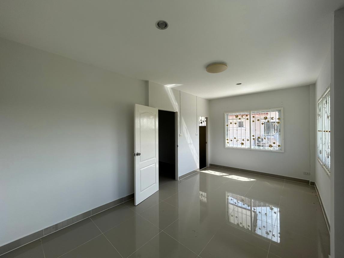 ทาวน์เฮ้าส์ เอ.ซี. เฮ้าส์ 3 ปทุมธานี ลำลูกกา ลาดสวาย 2700000