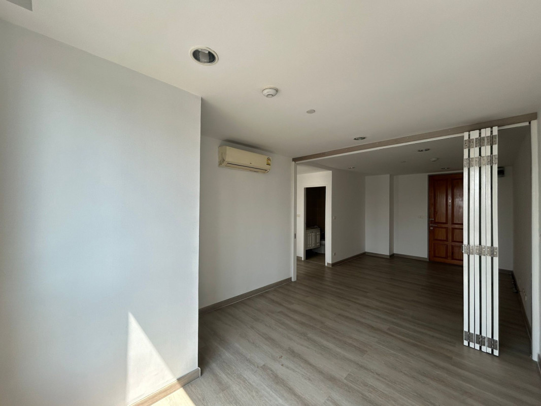 คอนโด เดอะสเตชั่น สาทร-บางรัก กรุงเทพมหานคร สาทร ทุ่งวัดดอน 2960000