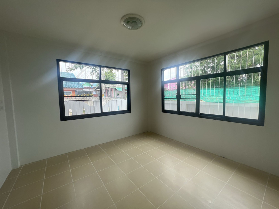 ทาวน์เฮ้าส์ เพิ่มทรัพย์ ชลบุรี ศรีราชา บ่อวิน 1500000