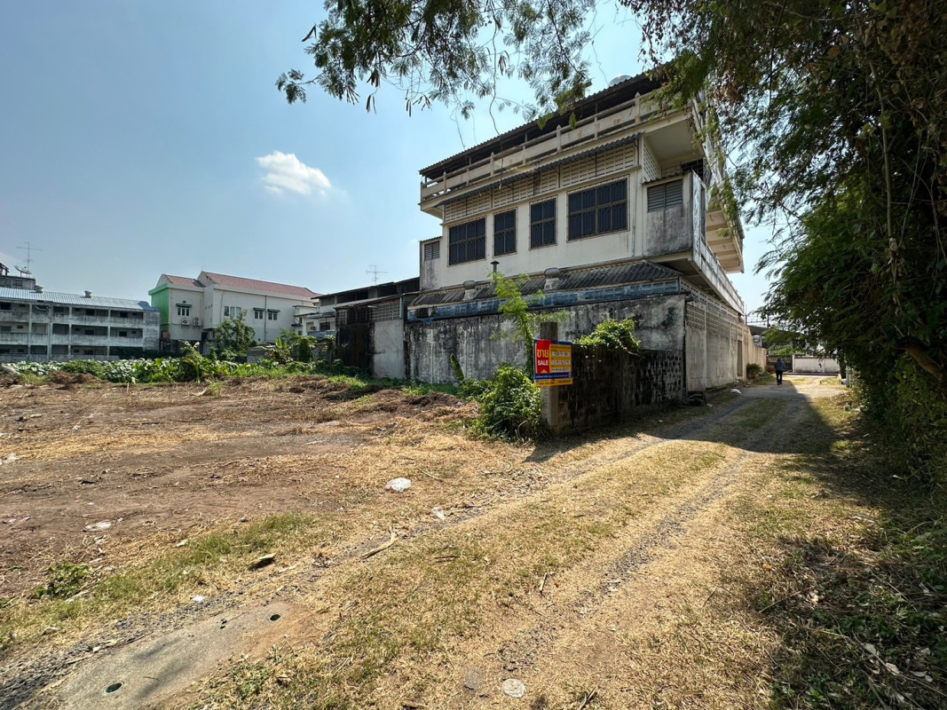Residential land/lot Surin Mueang Surin Nai Mueang 7050000