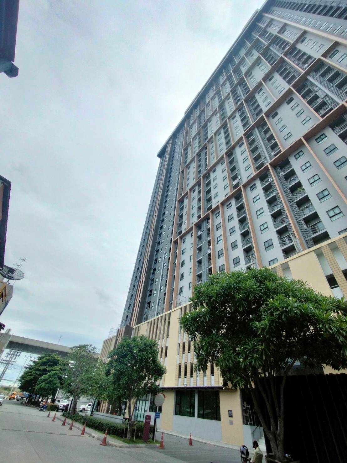 คอนโด พลัม เซ็นทรัล สเตชั่น นนทบุรี บางใหญ่ เสาธงหิน 2308110