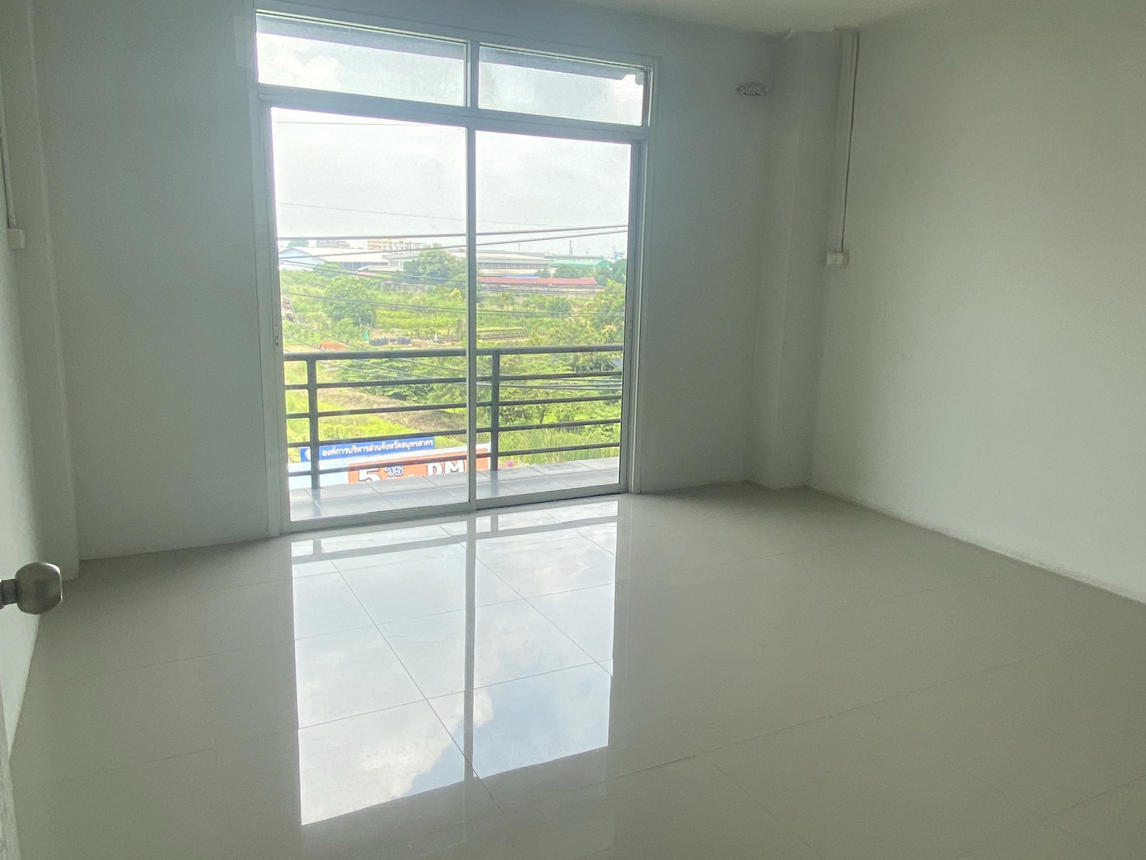 ทาวน์เฮ้าส์ นอกโครงการสมุทรสาคร สมุทรสาคร กระทุ่มแบน ท่าไม้ 6480000