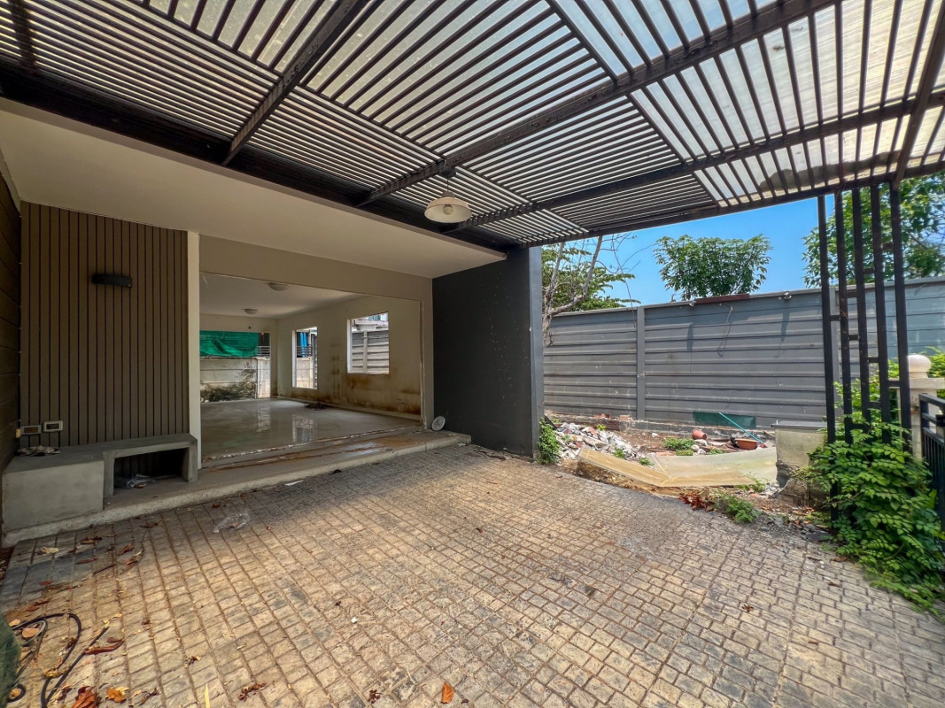 ทาวน์เฮ้าส์ ทาวน์อเวนิว เมิร์จ รัตนาธิเบศร์ นนทบุรี บางบัวทอง บางรักใหญ่ 5000000