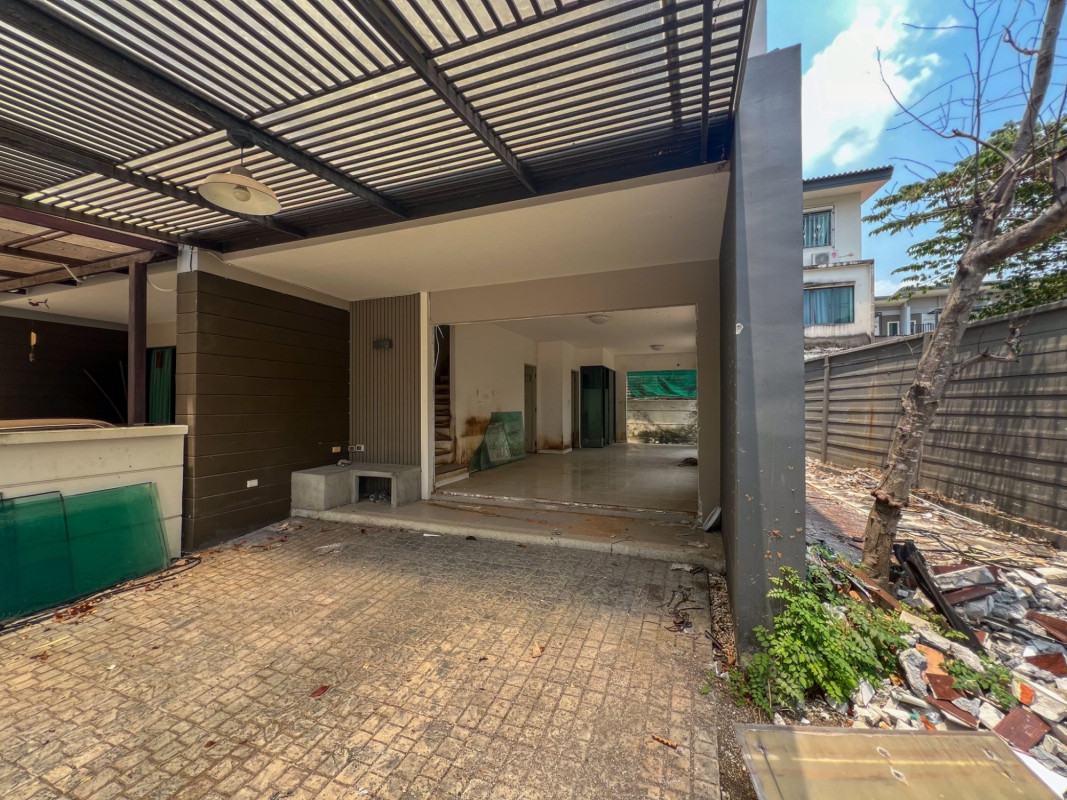 ทาวน์เฮ้าส์ ทาวน์อเวนิว เมิร์จ รัตนาธิเบศร์ นนทบุรี บางบัวทอง บางรักใหญ่ 5000000