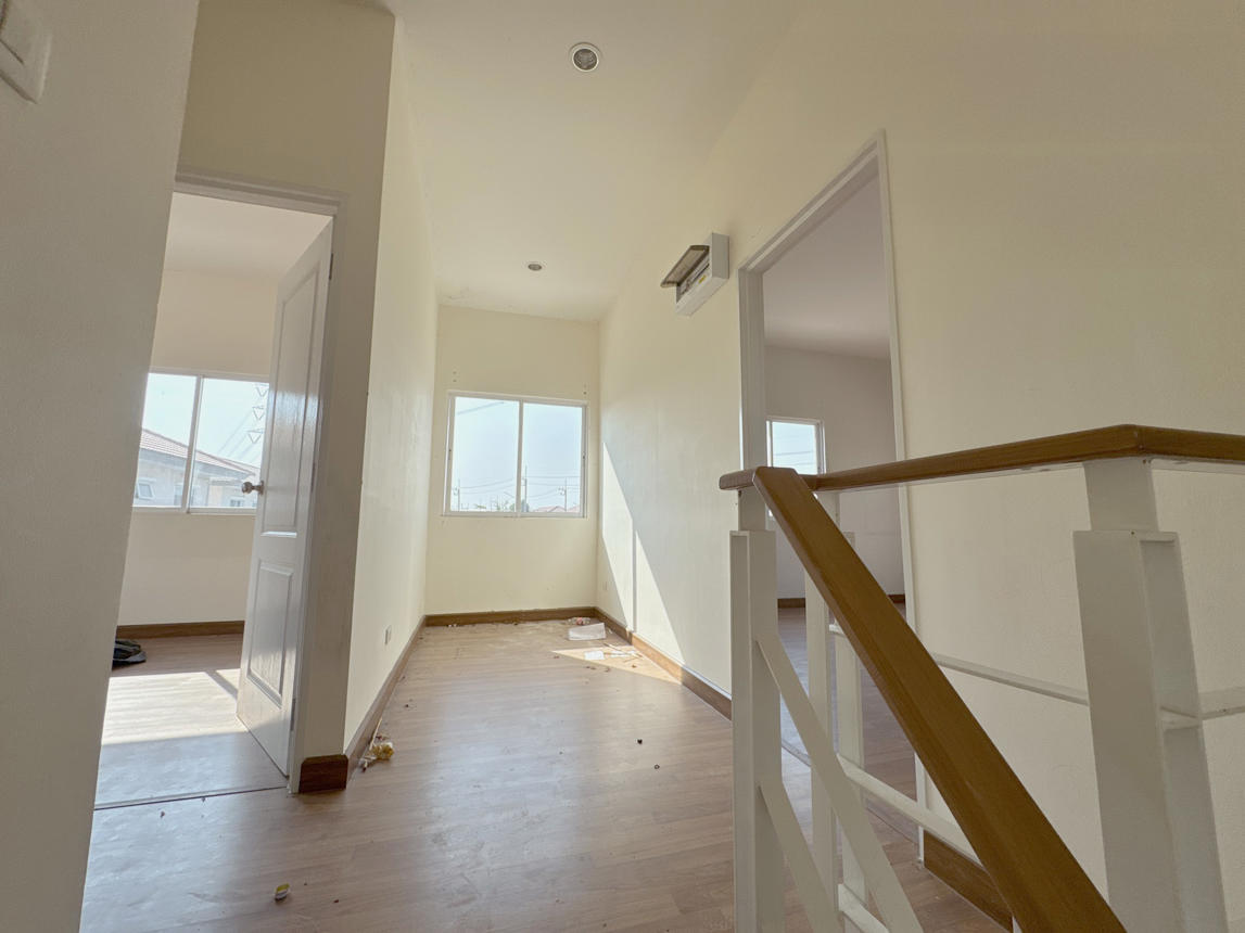 ทาวน์เฮ้าส์ ไอลีฟ พาร์ค เศรษฐกิจ-บางปลา สมุทรสาคร เมืองสมุทรสาคร นาดี 4608000