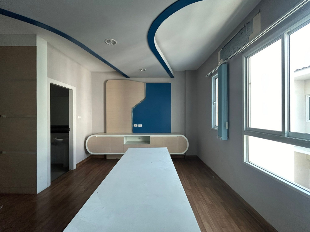 อาคารพาณิชย์ พรีเมี่ยม เพลส (เอกมัย-รามอินทรา 2) กรุงเทพมหานคร ลาดพร้าว ลาดพร้าว 10800000