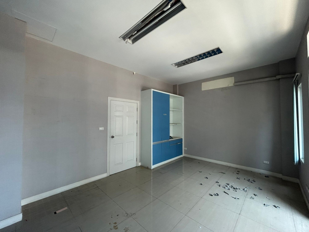 อาคารพาณิชย์ พรีเมี่ยม เพลส (เอกมัย-รามอินทรา 2) กรุงเทพมหานคร ลาดพร้าว ลาดพร้าว 10800000