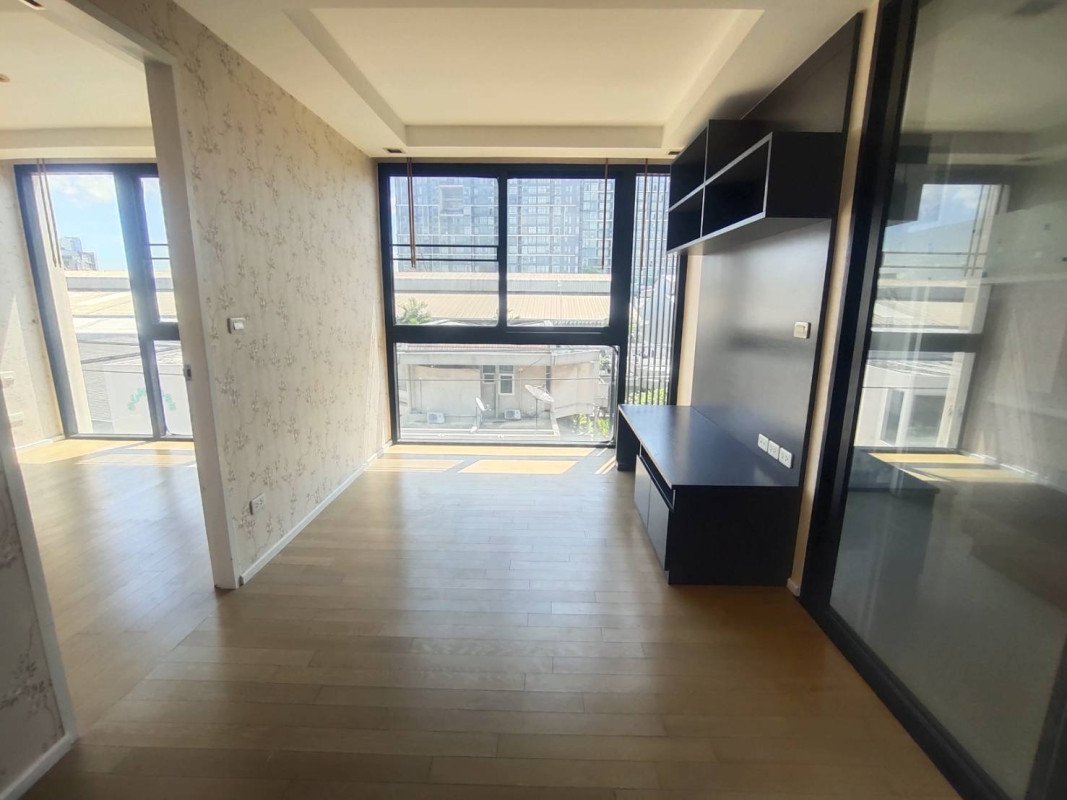 คอนโด แอ็บสแตร็กส์ 66/1 เดอะซัน กรุงเทพมหานคร บางนา บางนา 2411000