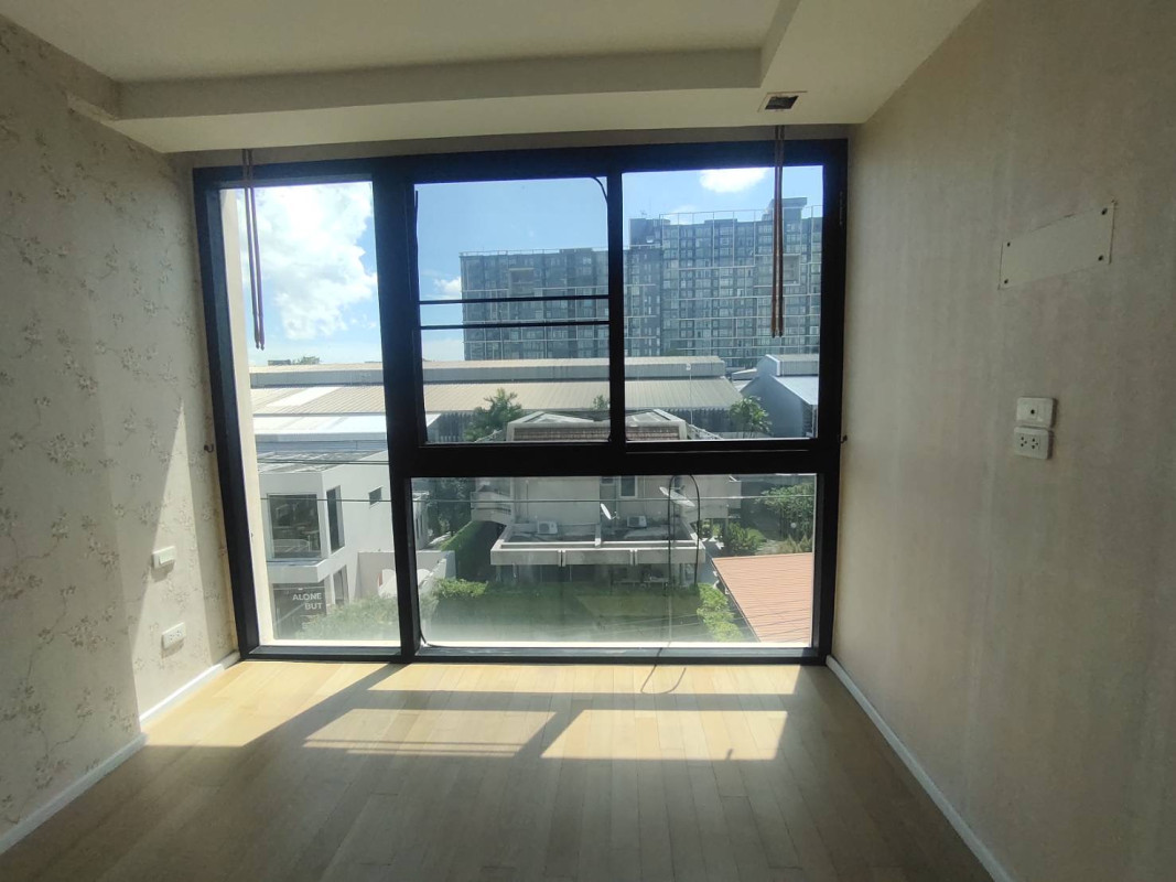 คอนโด แอ็บสแตร็กส์ 66/1 เดอะซัน กรุงเทพมหานคร บางนา บางนา 2411000