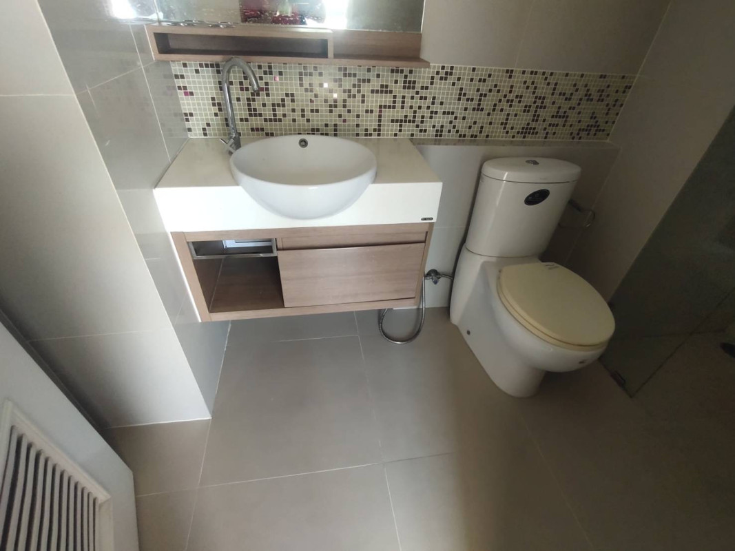 คอนโด แอ็บสแตร็กส์ 66/1 เดอะซัน กรุงเทพมหานคร บางนา บางนา 2411000