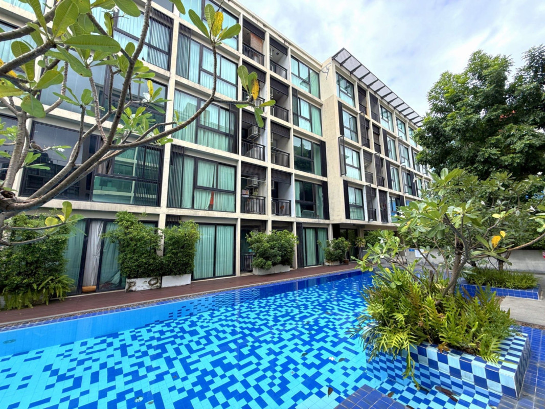 คอนโด แอ็บสแตร็กส์ 66/1 เดอะซัน กรุงเทพมหานคร บางนา บางนา 2411000