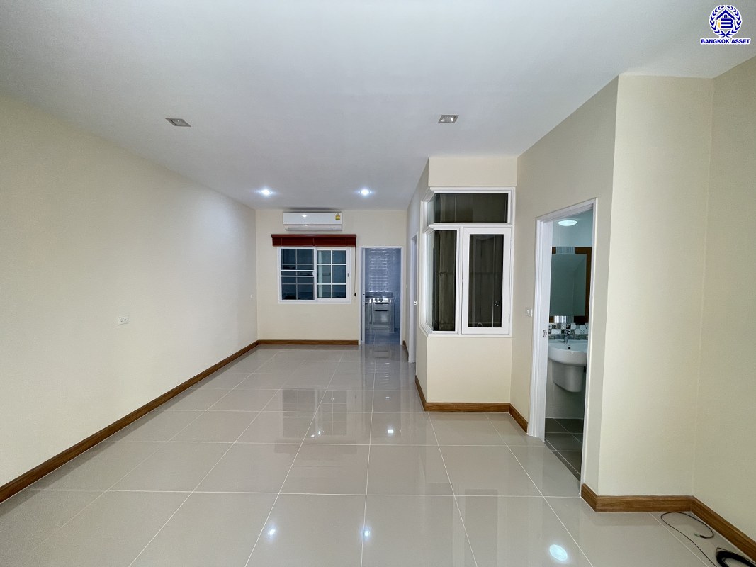 ทาวน์เฮ้าส์ โกลเด้นทาวน์ รัตนาธิเบศร์-สถานีรถไฟฟ้าไทรม้า นนทบุรี เมืองนนทบุรี ไทรม้า 3690000