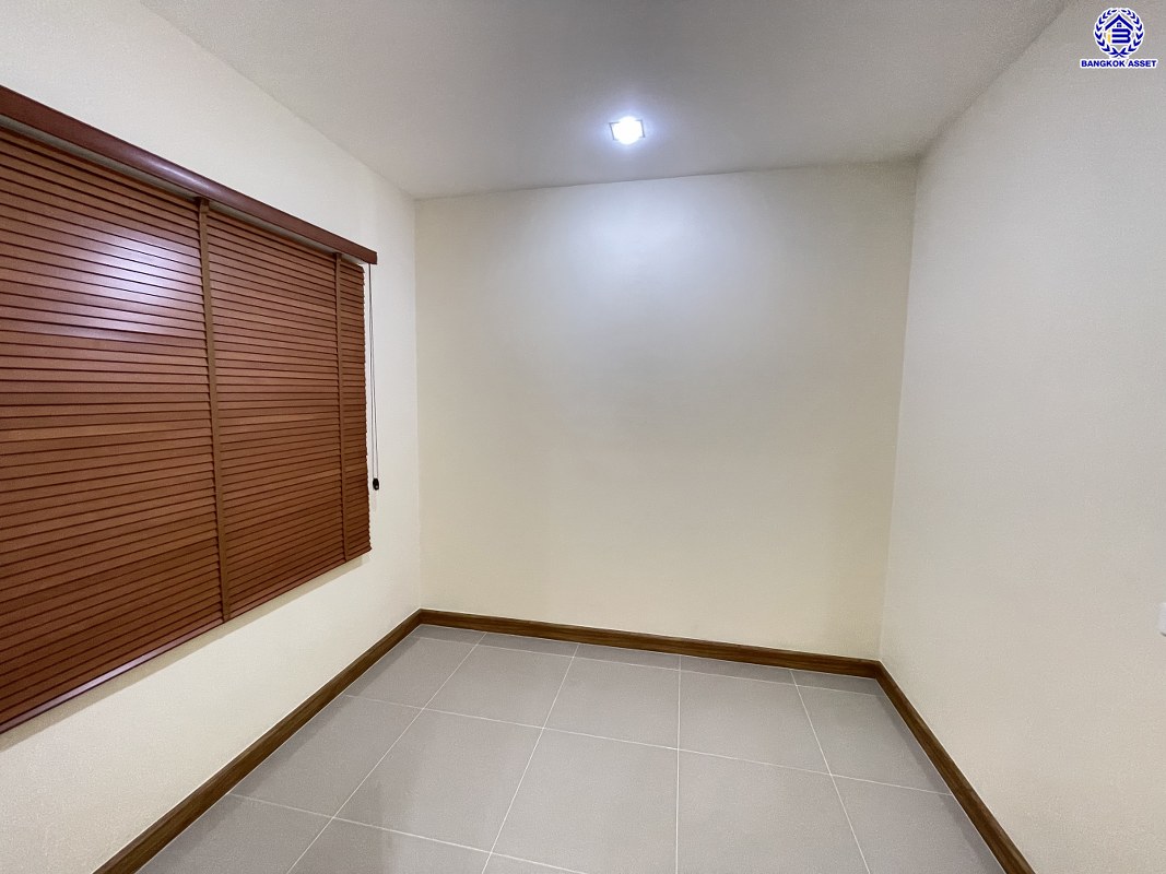 ทาวน์เฮ้าส์ โกลเด้นทาวน์ รัตนาธิเบศร์-สถานีรถไฟฟ้าไทรม้า นนทบุรี เมืองนนทบุรี ไทรม้า 3690000