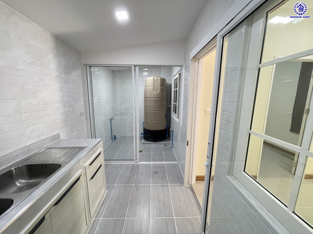 ทาวน์เฮ้าส์ โกลเด้นทาวน์ รัตนาธิเบศร์-สถานีรถไฟฟ้าไทรม้า นนทบุรี เมืองนนทบุรี ไทรม้า 3690000