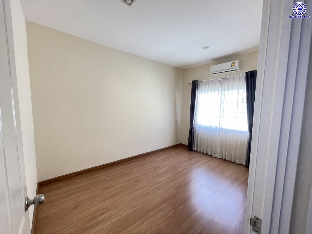 ทาวน์เฮ้าส์ โกลเด้นทาวน์ รัตนาธิเบศร์-สถานีรถไฟฟ้าไทรม้า นนทบุรี เมืองนนทบุรี ไทรม้า 3690000