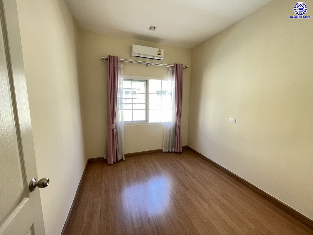 ทาวน์เฮ้าส์ โกลเด้นทาวน์ รัตนาธิเบศร์-สถานีรถไฟฟ้าไทรม้า นนทบุรี เมืองนนทบุรี ไทรม้า 3690000