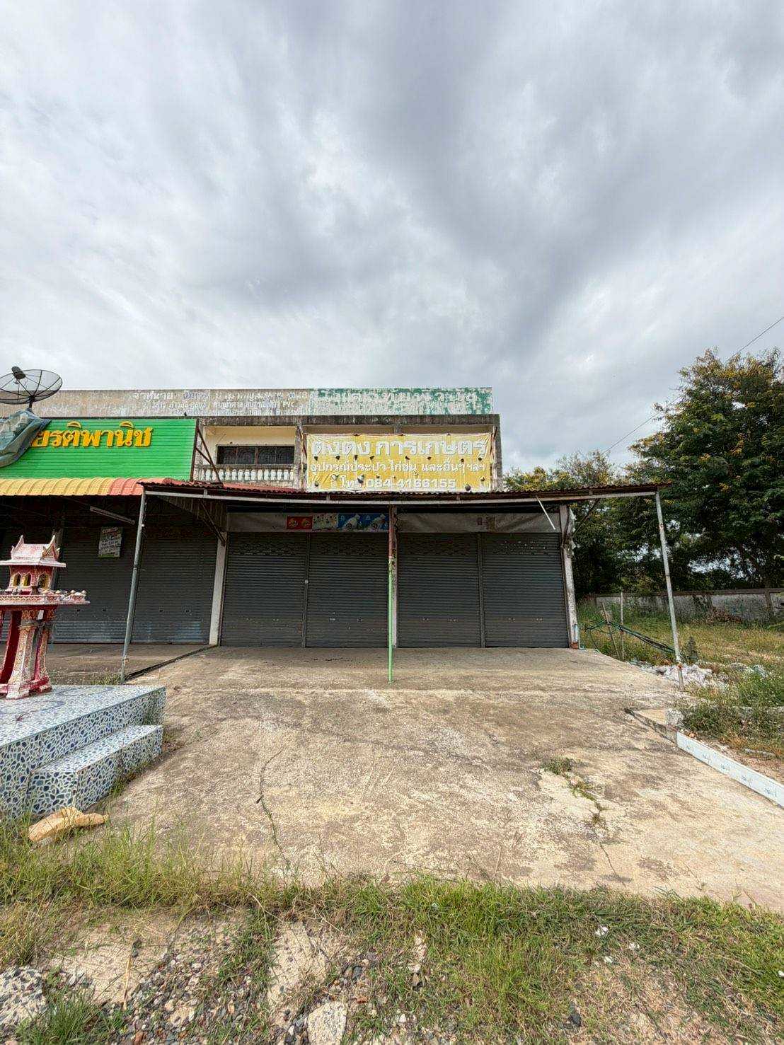 อาคารพาณิชย์ นอกโครงการสุรินทร์ สุรินทร์ ชุมพลบุรี ชุมพลบุรี 4500000