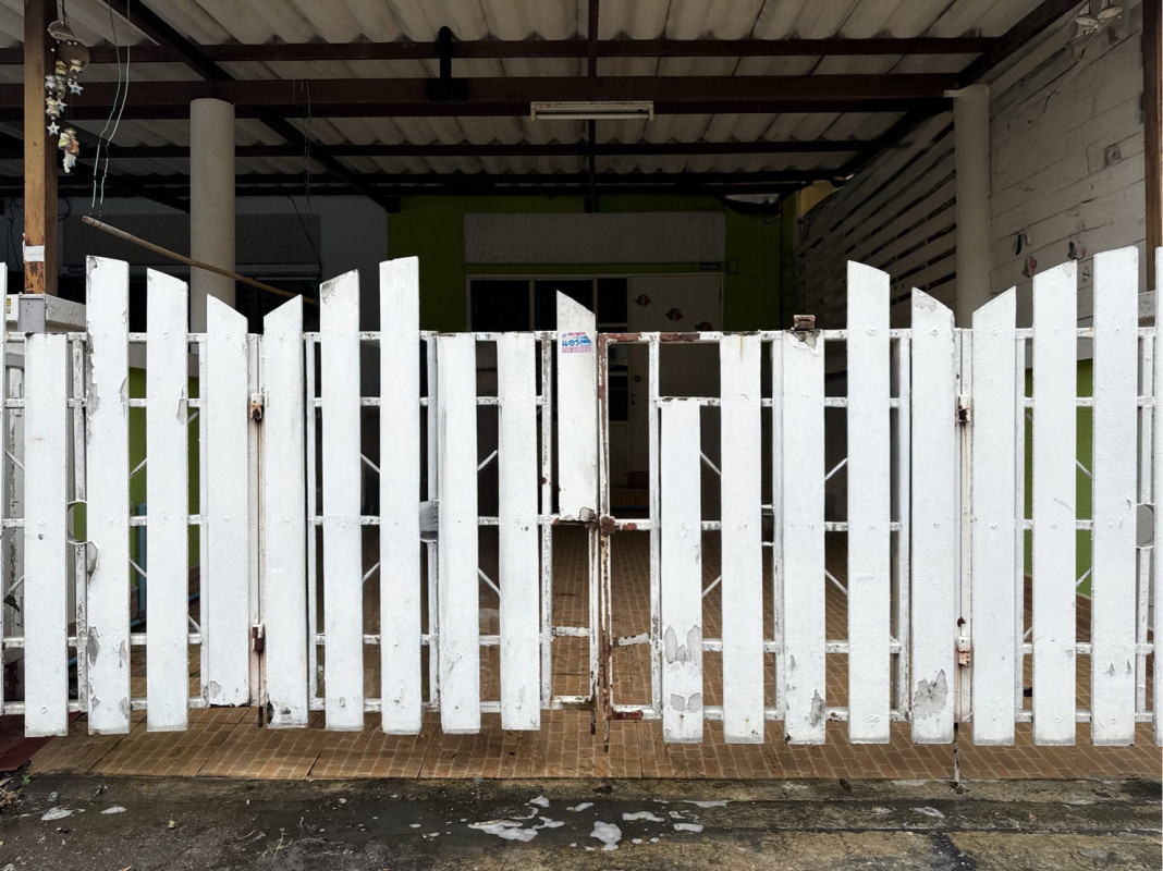 ทาวน์เฮ้าส์ นอกโครงการชลบุรี ชลบุรี เมืองชลบุรี นาป่า 1650000