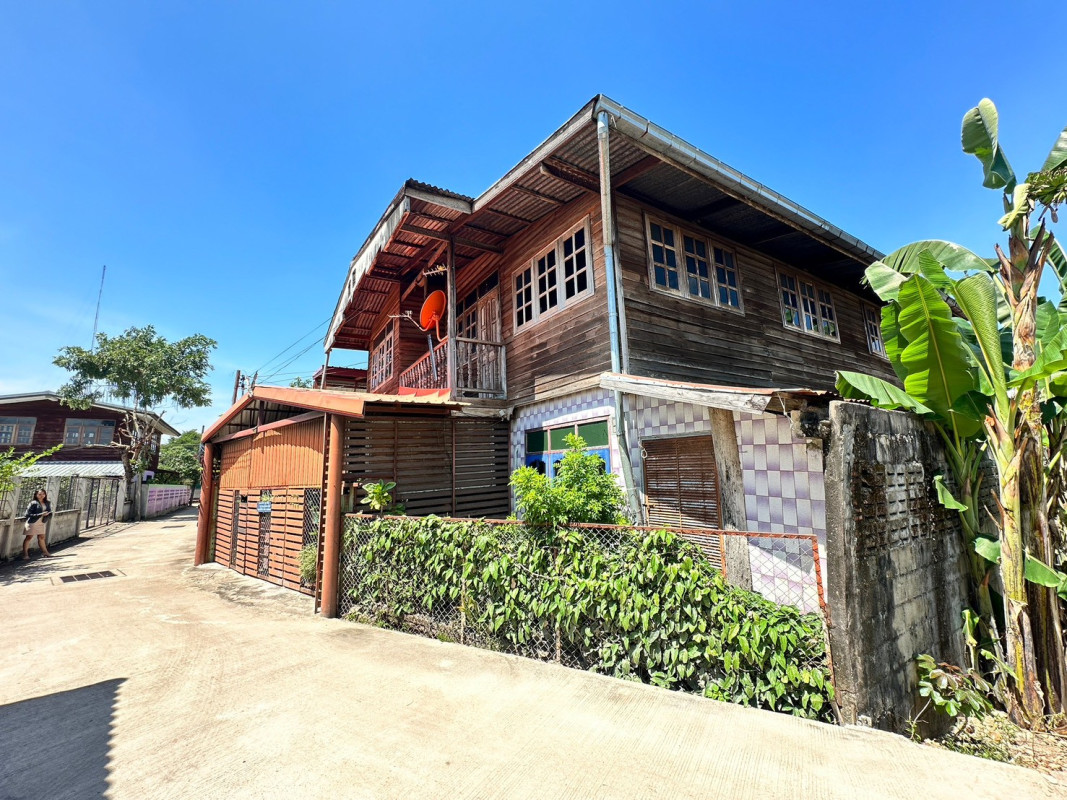 บ้านเดี่ยว นอกโครงการสกลนคร สกลนคร เมืองสกลนคร ธาตุเชิงชุม 2090000