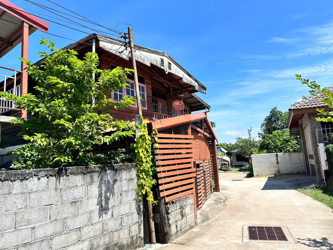 บ้านเดี่ยว นอกโครงการสกลนคร สกลนคร เมืองสกลนคร ธาตุเชิงชุม 2090000