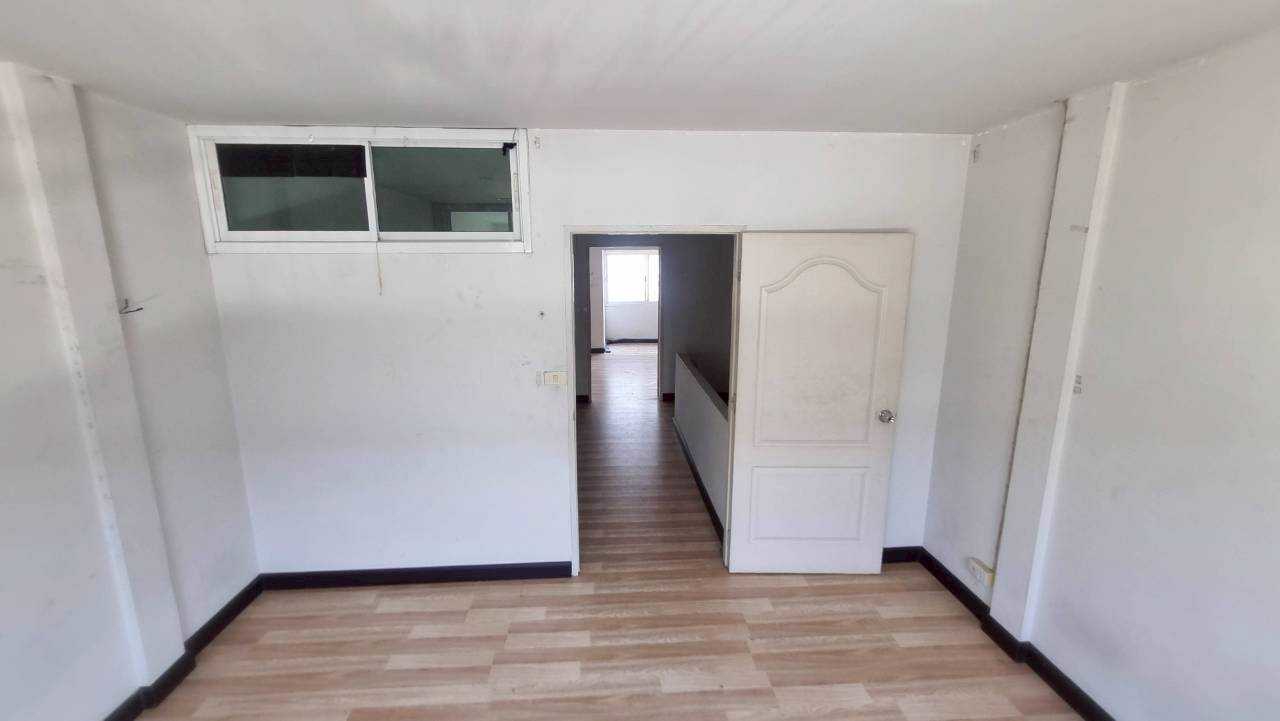 ทาวน์เฮ้าส์ ร่มเกล้า วิลล่า กรุงเทพมหานคร มีนบุรี มีนบุรี 1250000