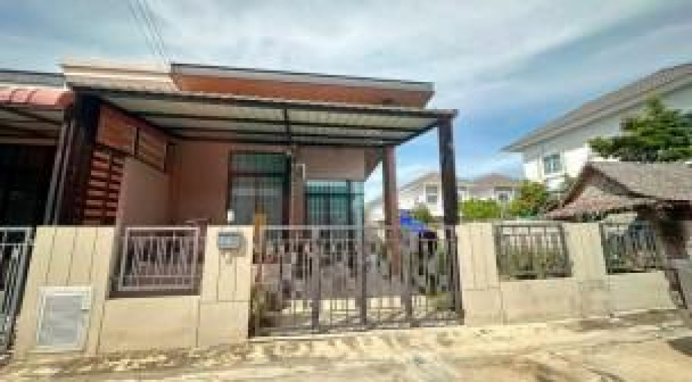 ทาวน์เฮ้าส์ บรีซ อมตะ (16)(จ.ชลบุรี) ชลบุรี พานทอง บางนาง 2300000